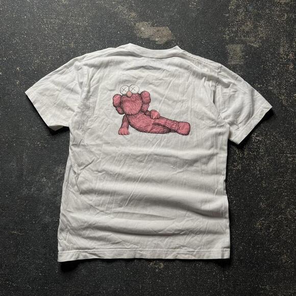 Vintage Style KAWS Uniqlo Collab Tee - Picture 1 of 4